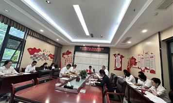 涼山農(nóng)投集團(tuán)公司黨委書記、董事長(zhǎng)宣講省委十二屆五次全會(huì)精神